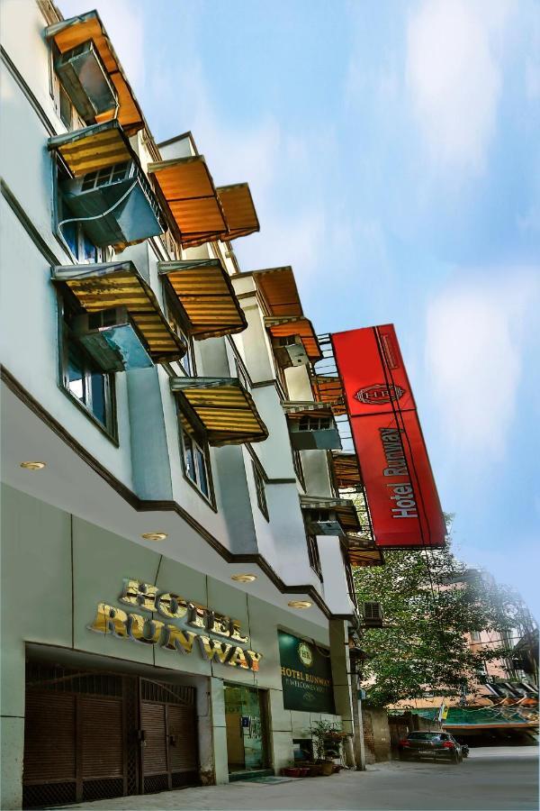 Airport Hotel Runway Nova Deli Exterior foto